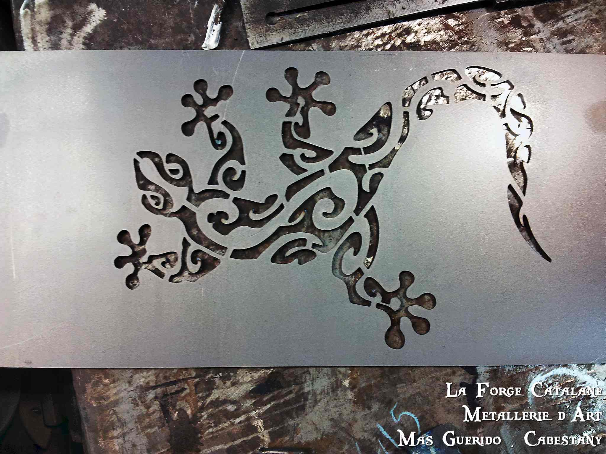 decoupe laser salamandre forge catalane.jpg